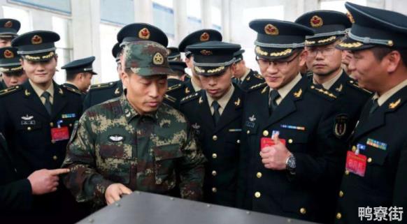 一等功可以变军官吗