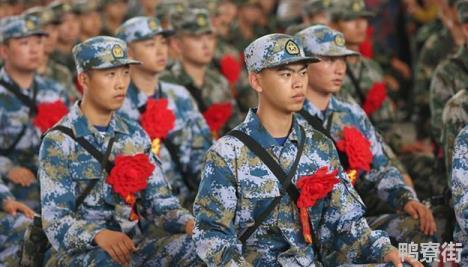 本科生参军什么级别