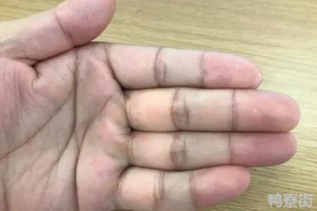 手上十个簸箕代表什么